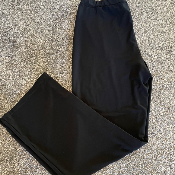 Laura Modern Fit Straight Leg - Size Large - Picture 2 of 4